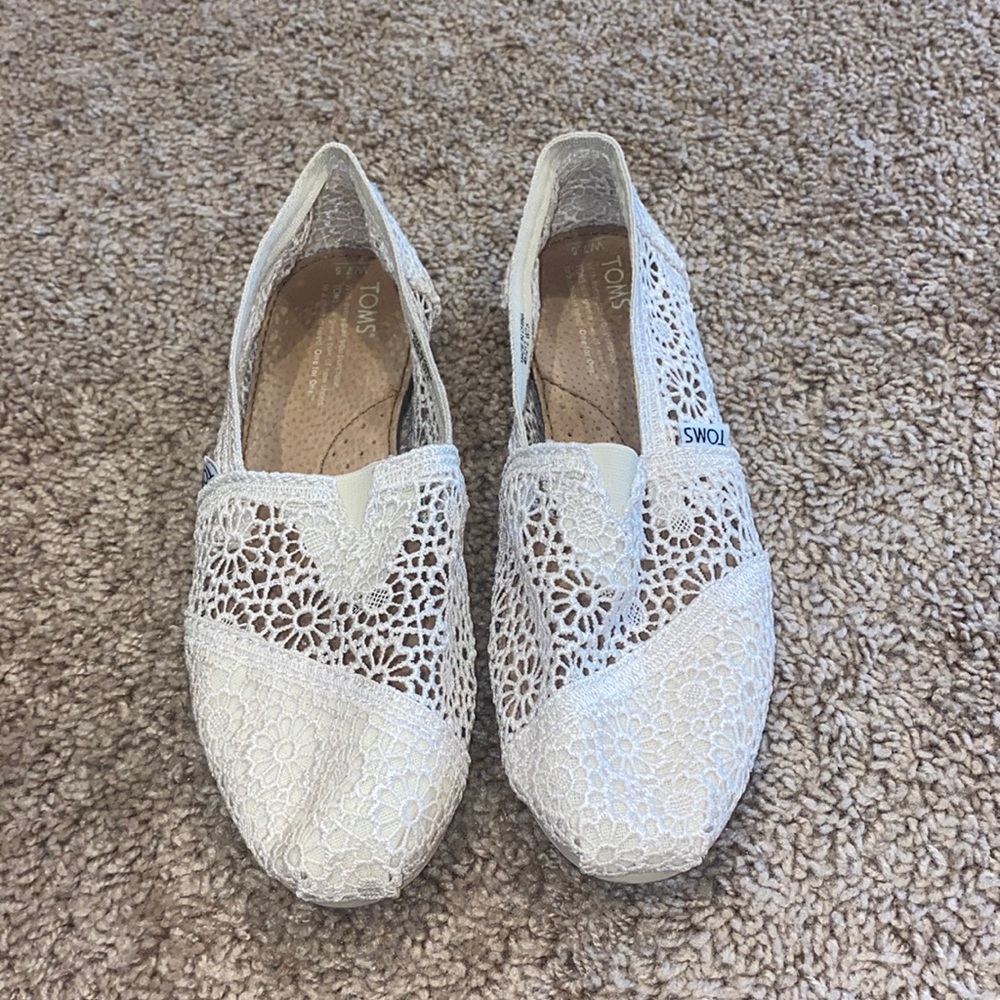 TOM’S crochet slide on shoe - W 7.5